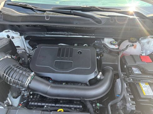 Used 2025 Chevrolet Blazer LT FWD image 22