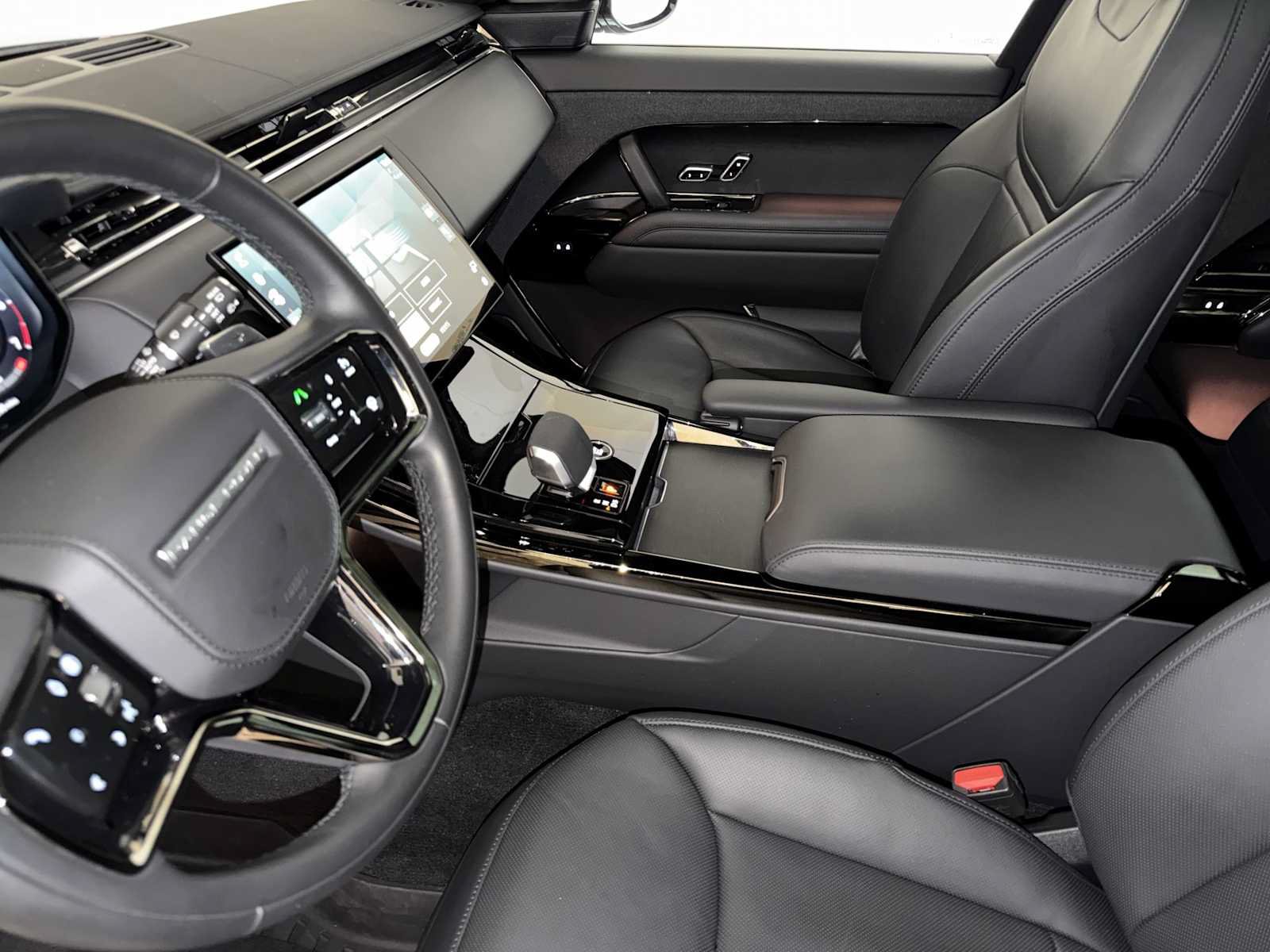 Used 2025 Land Rover Range Rover Sport Dynamic SE AWD/4WD image 19