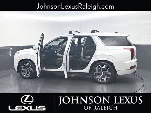 Used 2022 Hyundai Palisade Calligraphy w/ Winter Package image 27