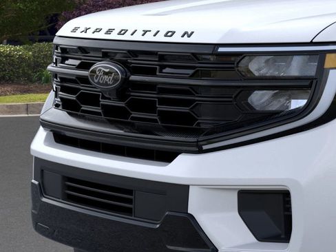 New 2026 Ford Expedition Platinum w/ Stealth Appearance Package image 17