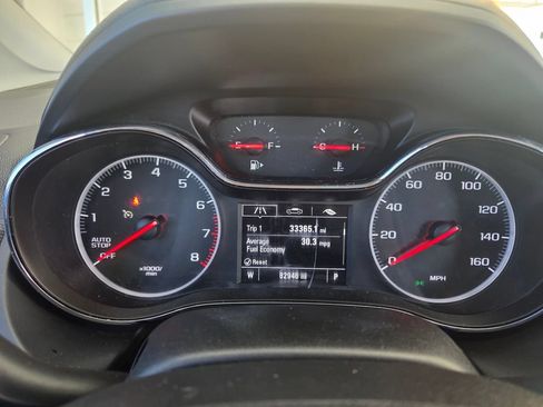 Used 2019 Chevrolet Cruze LT FWD image 33