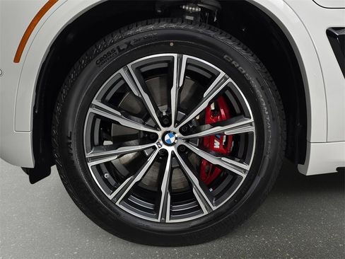 New 2026 BMW X5 xDrive50e w/ M Sport Package image 32