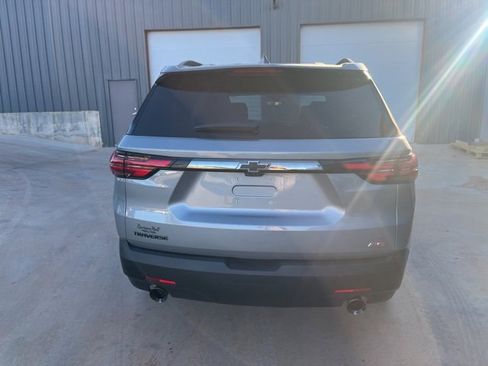 Used 2023 Chevrolet Traverse RS image 4