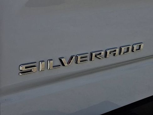 Used 2023 Chevrolet Silverado 1500 LT AWD/4WD image 33
