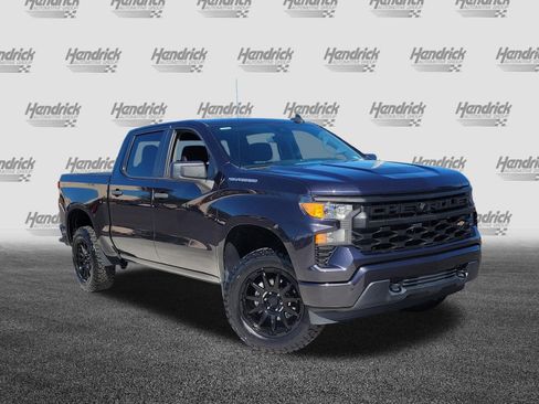 Used 2022 Chevrolet Silverado 1500 Custom image 2