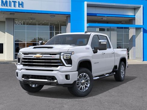 New 2026 Chevrolet Silverado 2500 LT w/ Z71 Chrome Sport Edition AWD/4WD image 6