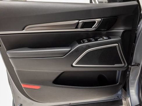 Certified 2025 Kia Telluride S AWD/4WD image 8
