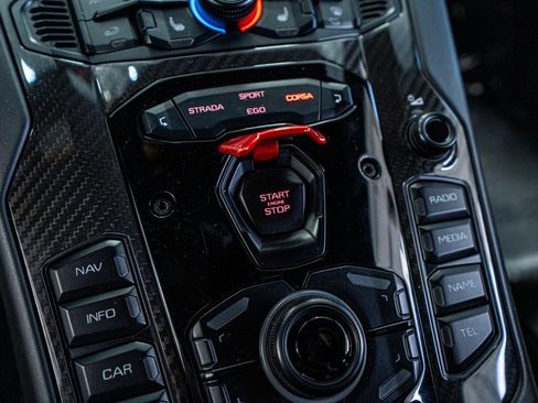 Used 2017 Lamborghini Aventador S image 56