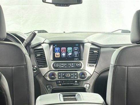 Used 2019 Chevrolet Suburban Premier image 18