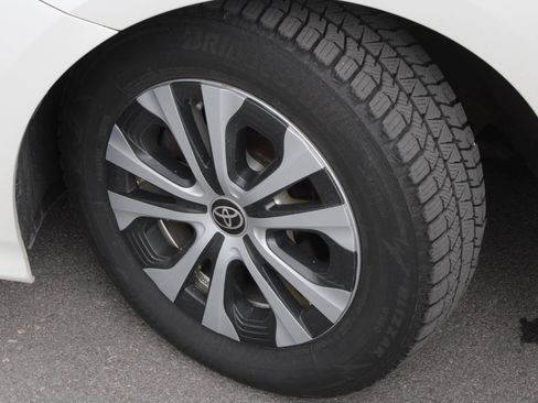 Used 2020 Toyota Prius Prime XLE FWD image 16