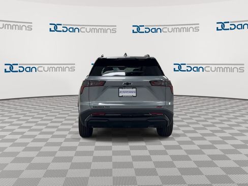 Used 2025 Chevrolet Equinox RS AWD/4WD image 7