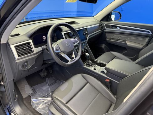 Certified 2023 Volkswagen Atlas SE w/ Panoramic Sunroof Package FWD image 11