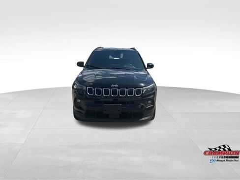 Used 2024 Jeep Compass Latitude image 8