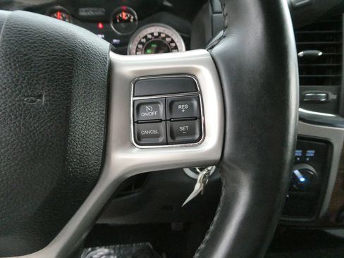 Used 2014 RAM 2500 Laramie w/ Convenience Group AWD/4WD image 18