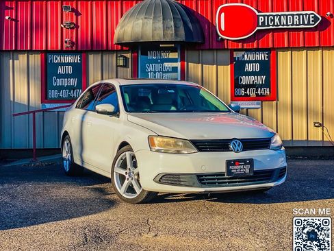 Used 2012 Volkswagen Jetta SE image 1