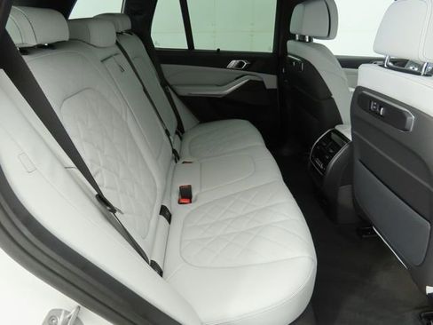 New 2026 BMW X5 sDrive40i image 22