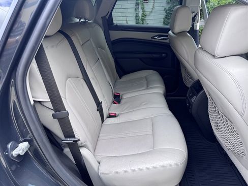 Used 2014 Cadillac SRX Luxury image 16