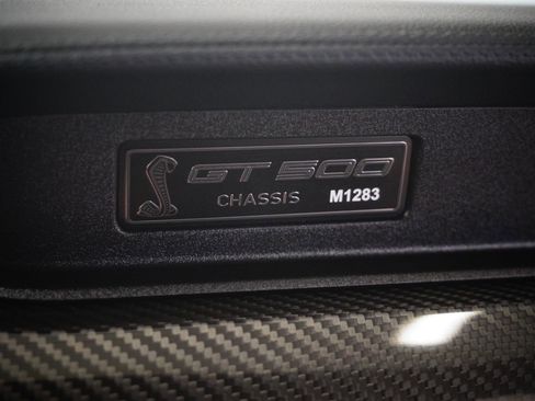 Used 2021 Ford Mustang Shelby GT500 w/ Carbon Fiber Track Pack image 32