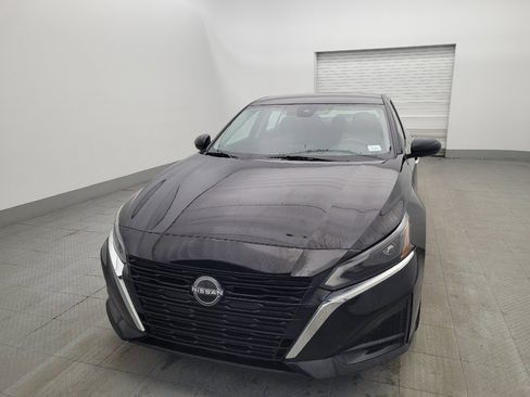 Used 2023 Nissan Altima 2.5 SV image 15