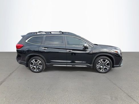 Used 2023 Subaru Ascent Touring image 2