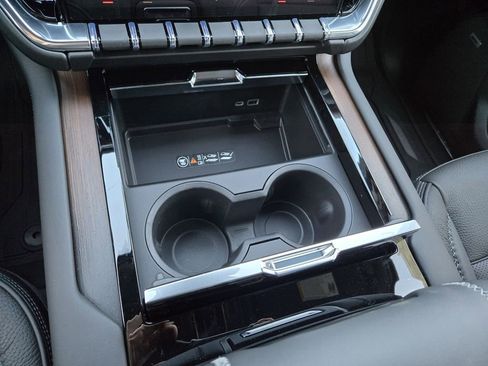 New 2026 GMC Yukon Denali w/ Sun & Power Step Package image 15