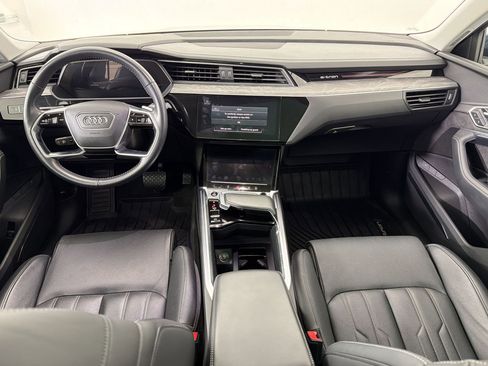 Used 2021 Audi e-tron Prestige w/ Prestige Package AWD/4WD image 18