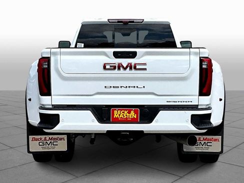 Used 2025 GMC Sierra 3500 Denali w/ Denali Reserve Package image 4