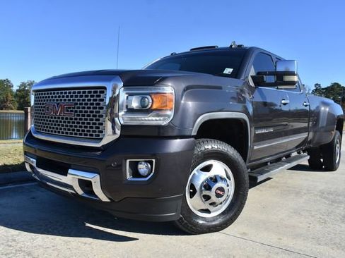 Used 2016 GMC Sierra 3500 Denali w/ Duramax Plus Package image 5