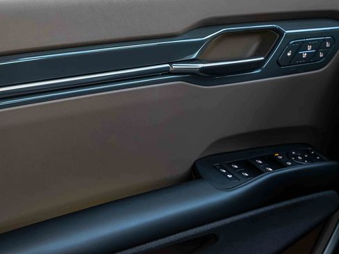 Certified 2024 Kia EV9 Land image 14