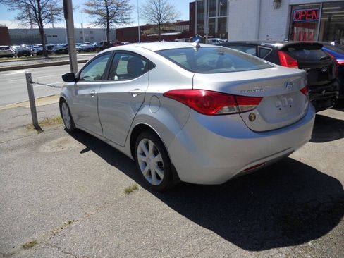 Used 2013 Hyundai Elantra Limited FWD image 5