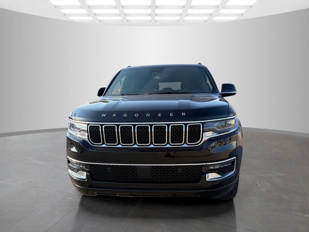 Used 2025 Jeep Wagoneer 4WD w/ Premium Group I image 9
