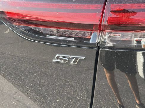 Used 2023 Buick Envision Preferred FWD image 16