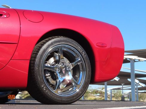 Used 2004 Chevrolet Corvette Convertible w/ Preferred Equipment Group image 27