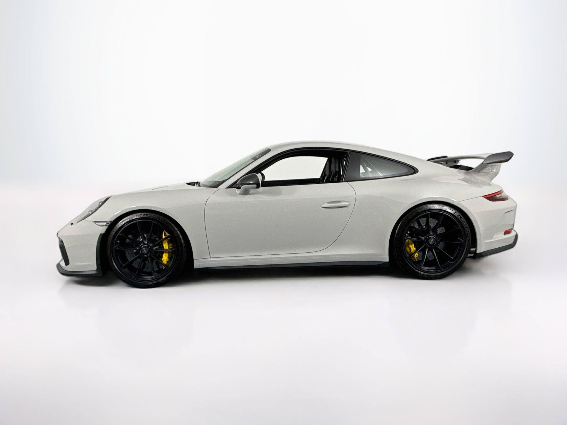 Used 2018 Porsche 911 GT3 RWD image 8