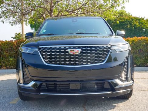 Used 2025 Cadillac XT6 Premium Luxury w/ Technology Package FWD image 4