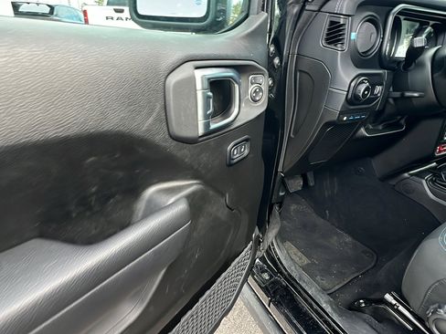 Used 2025 Jeep Wrangler Unlimited Rubicon 4xe w/ Safety Group image 15