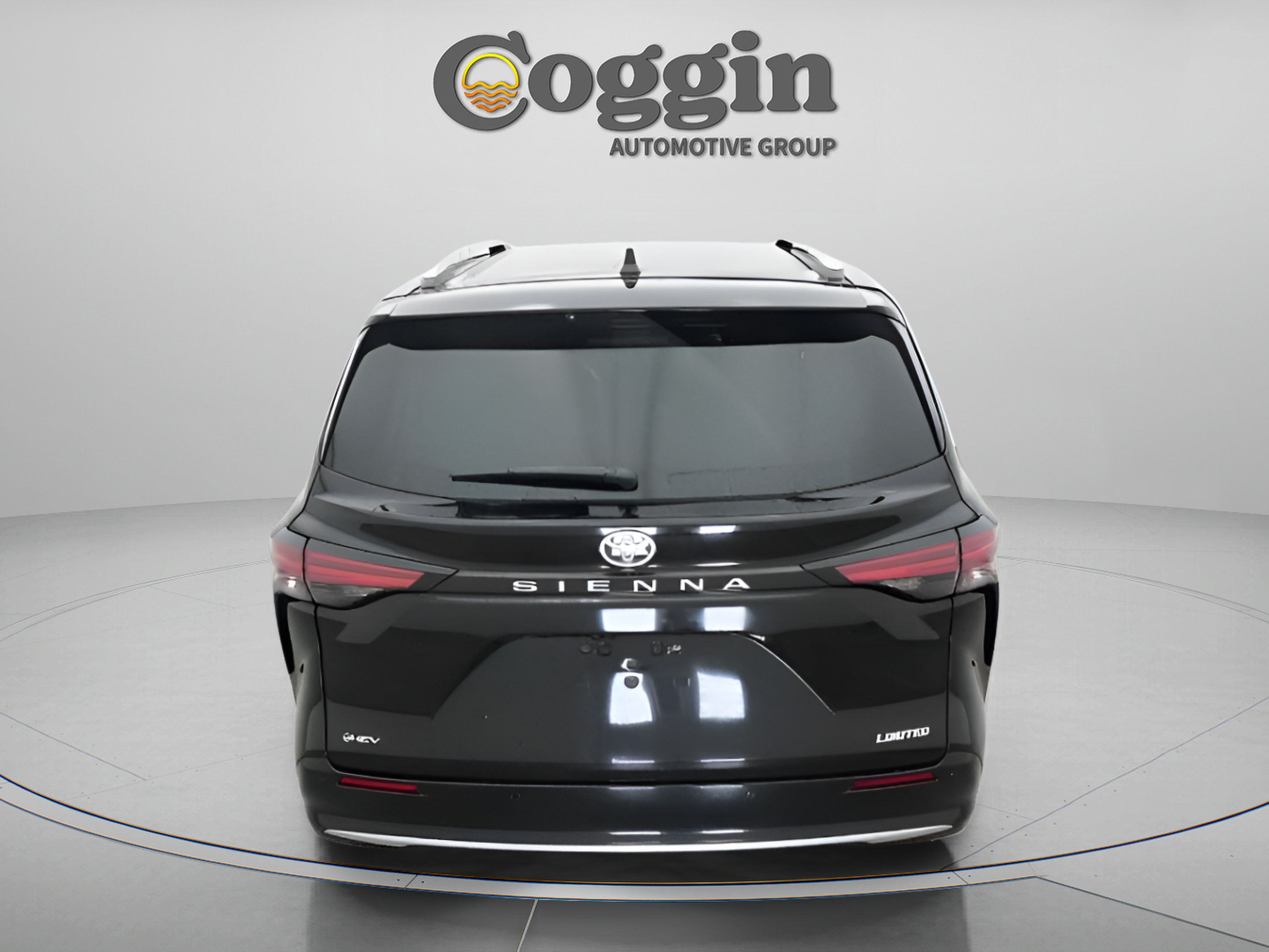 Certified 2026 Toyota Sienna Limited FWD image 15