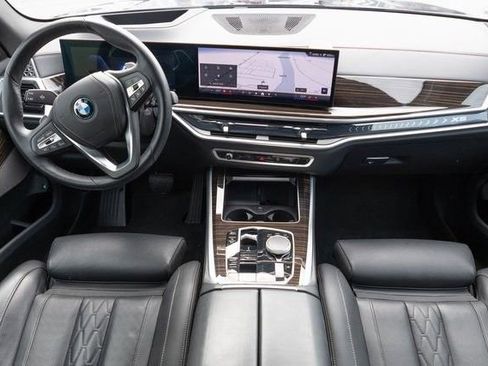 Used 2025 BMW X5 xDrive50e image 22