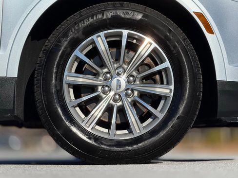 Used 2017 Cadillac XT5 Luxury w/ Driver Awareness Package image 20