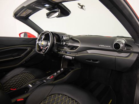 Certified 2022 Ferrari F8 Tributo image 17