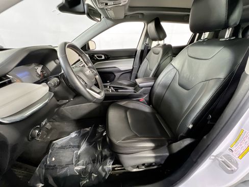 Used 2022 Jeep Compass Limited w/ Sun and Sound Group image 21