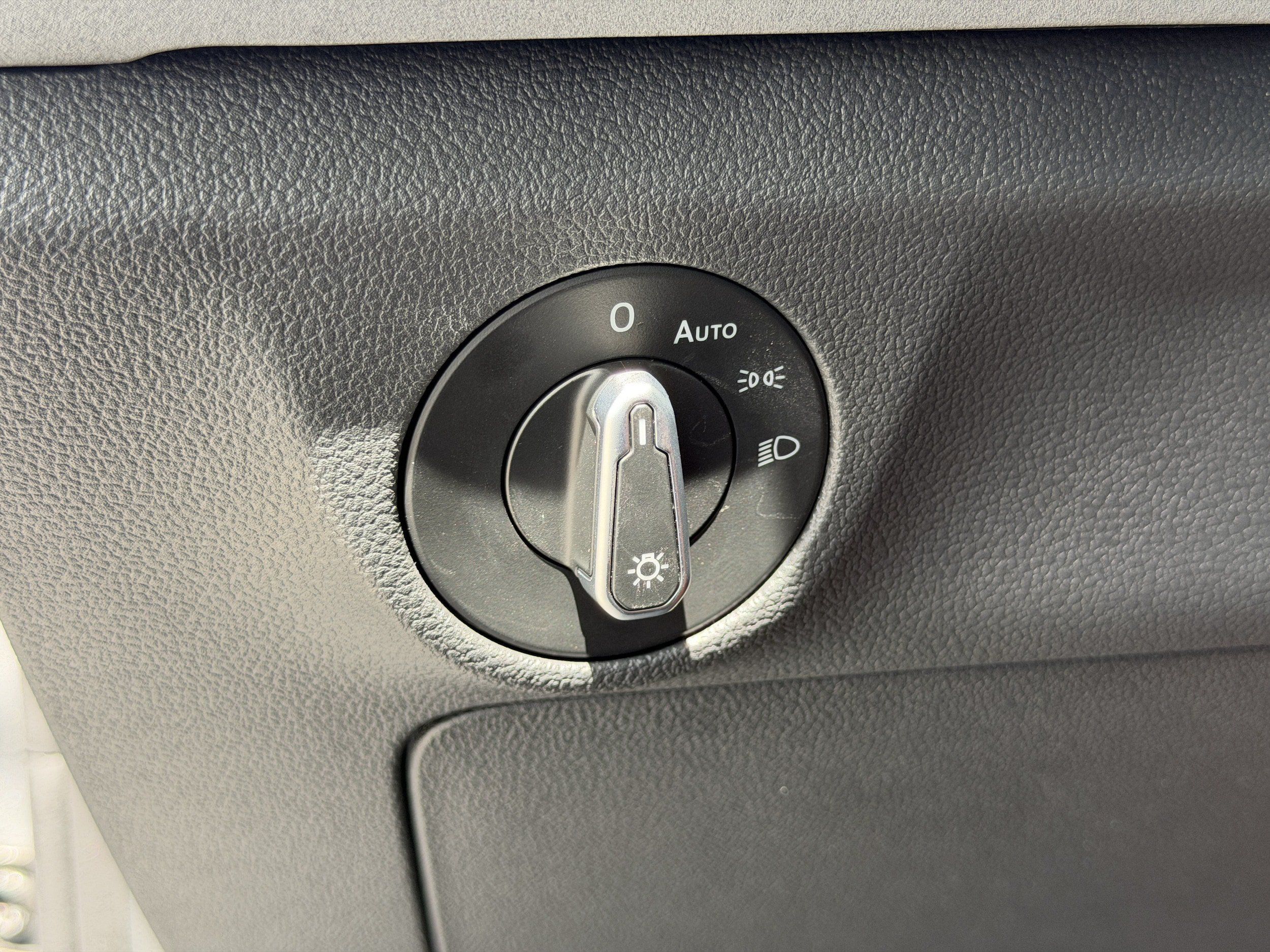 New 2027 Volkswagen Jetta SE FWD image 29