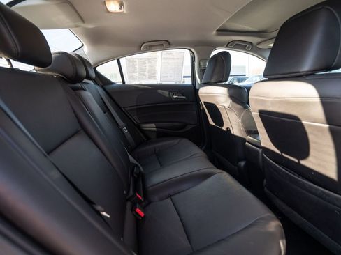 Certified 2018 Acura ILX w/ Premium Package image 38