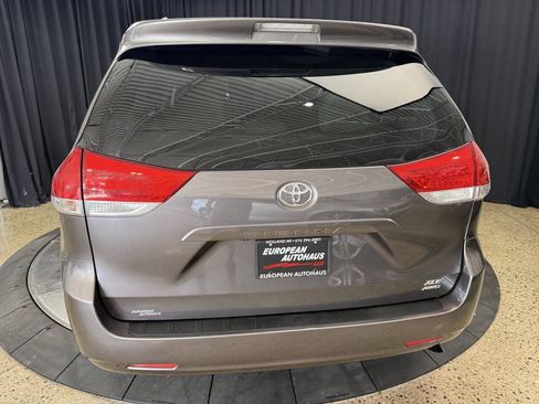 Used 2014 Toyota Sienna XLE AWD/4WD image 15