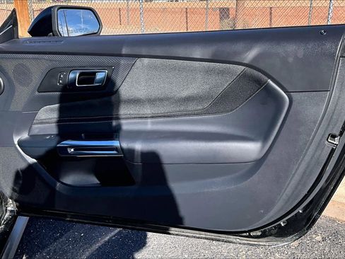 Used 2025 Ford Mustang Coupe image 19