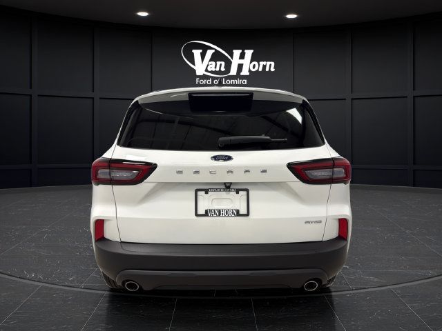 Used 2025 Ford Escape ST-Line w/ Cold Weather Package AWD/4WD image 6