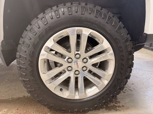 Used 2018 GMC Canyon SLT image 15