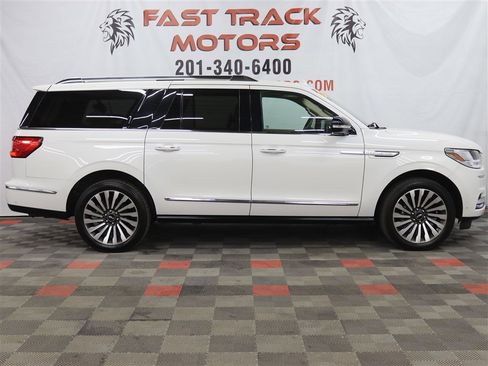 Used 2021 Lincoln Navigator L Reserve w/ Luxury Package image 4