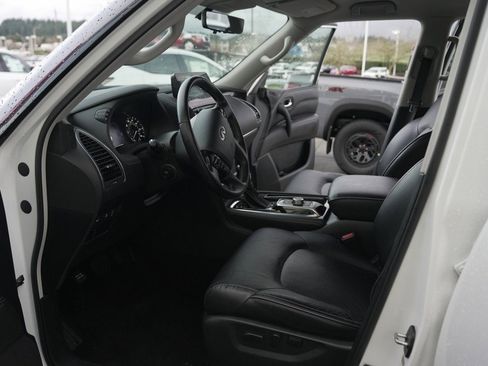 Used 2024 INFINITI QX80 Luxe image 15