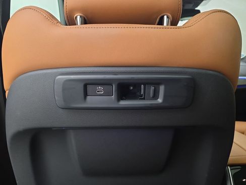 Used 2023 BMW X5 xDrive40i w/ Executive Package image 28